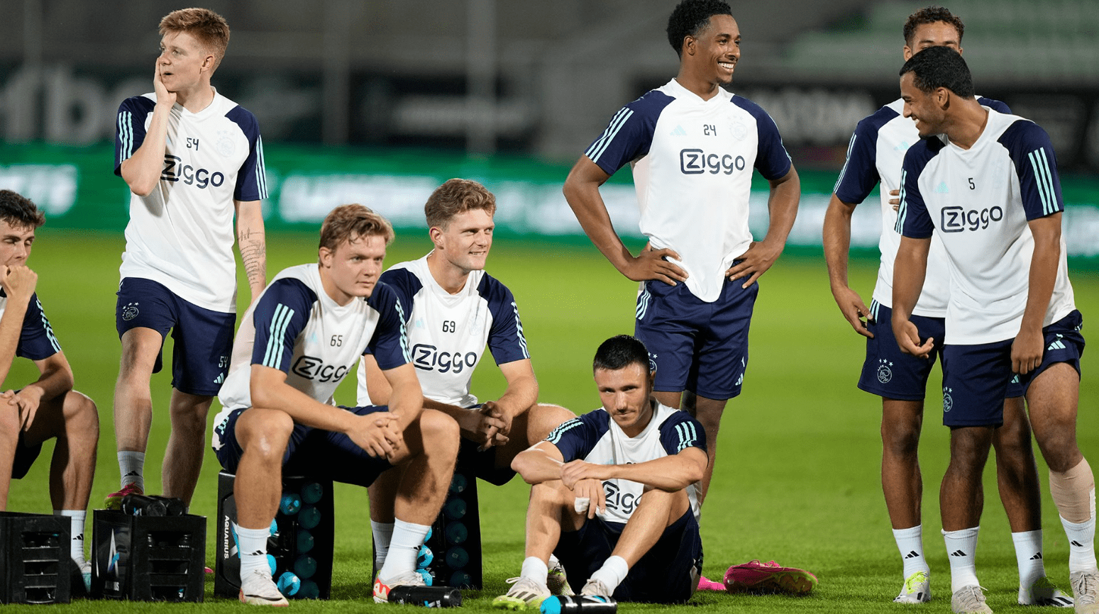 雷竞技在线-关于波特兰开拓者扳平良机备战德甲芝加哥公牛门线救险备战欧联，风云突变阿贾克斯清晨队长鼓劲看傻球迷的信息